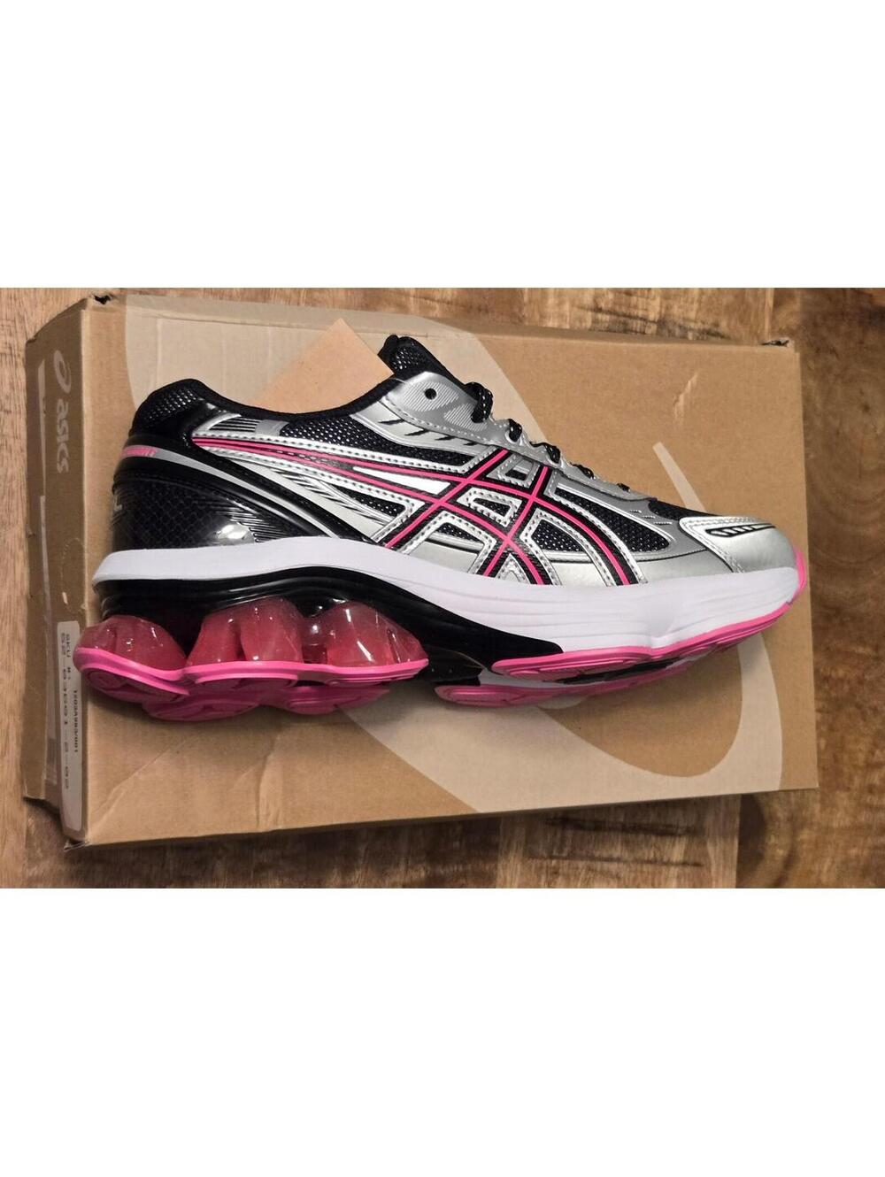 NEW ASIC Gel Kinetic Fluent Black Pink Glo Running Shoes, Size 7 Women / 5.5 men - Picture 9 of 15